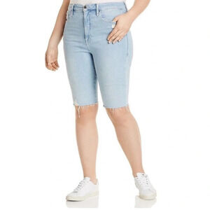 🚩 Final Sale 
Good American | Good Bermuda Frayed Hem Distressed Shorts